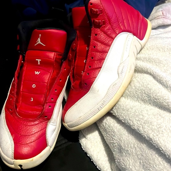 Jordan’s retro 12s used a few minor scuff as u see on pic - Picture 1 of 11